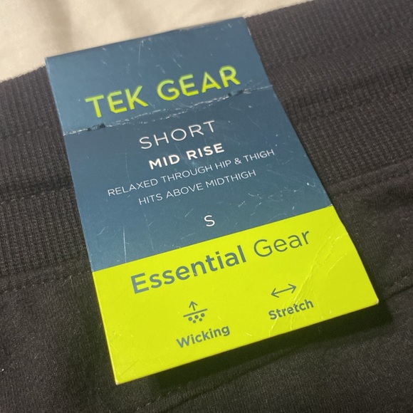 Tek Gear size small black workout walking fitness shorts. New with tags - Picture 3 of 4